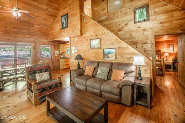 Gatlinburg, TN 37738,905 Valley DR