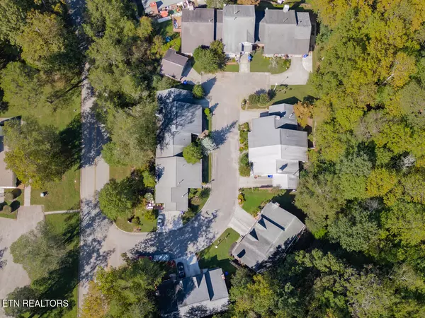 Oak Ridge, TN 37830,16 Belmont CT