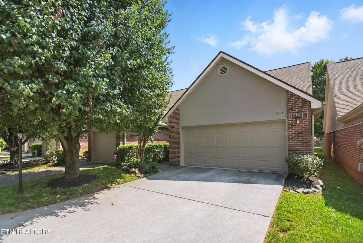 Knoxville, TN 37934,665 Farragut Commons DR