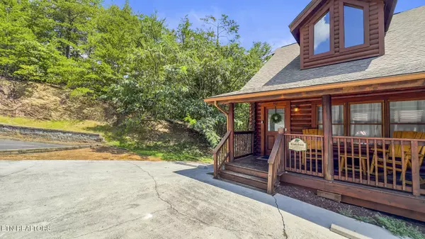 Pigeon Forge, TN 37863,350 Big Bear WAY