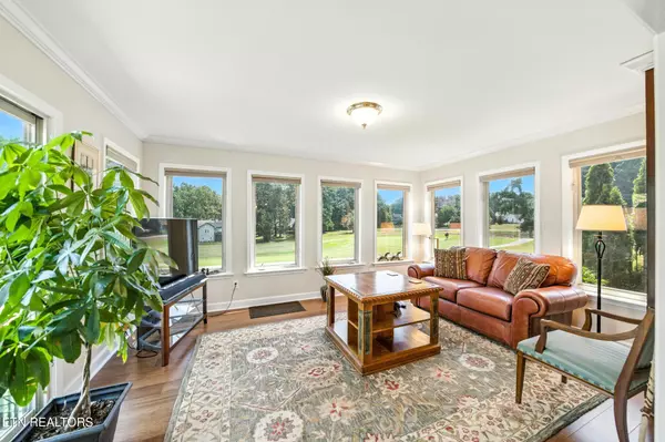 Loudon, TN 37774,107 Oohleeno WAY