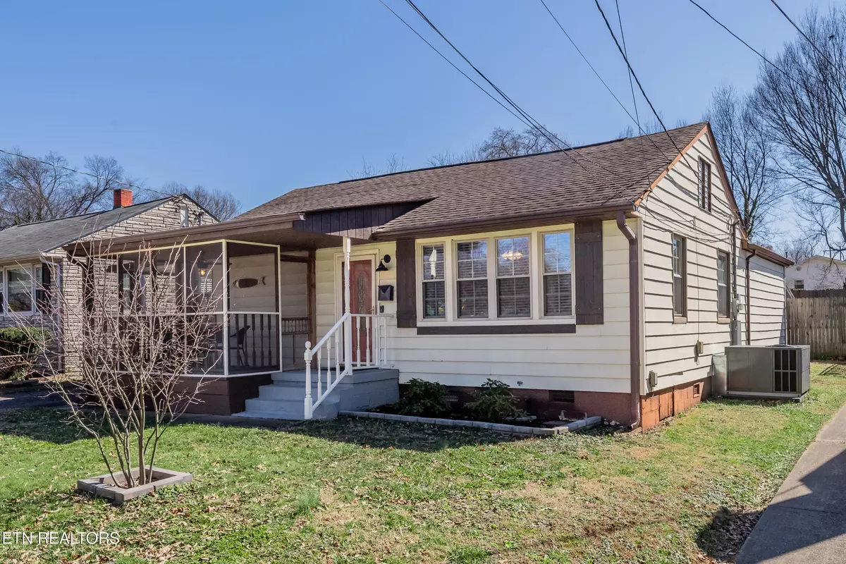 Knoxville, TN 37917,1932 Seymour Ave