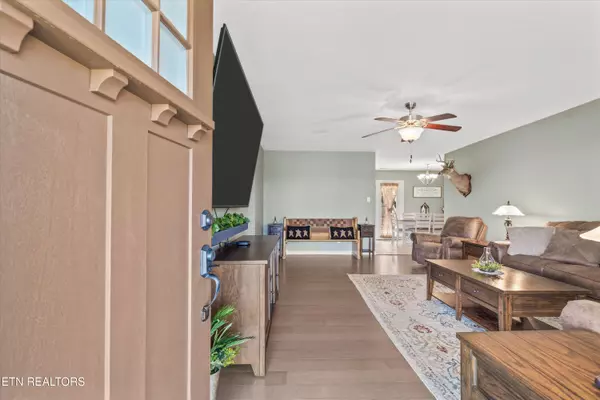 Sweetwater, TN 37874,303 Oakland View CT