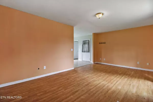 Crossville, TN 38555,251 Myrtle Ave