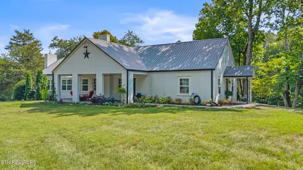 924 Long Mill Rd, Athens, TN 37303