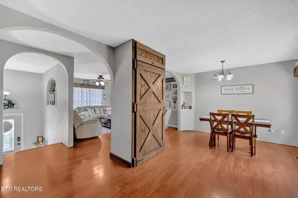 Dandridge, TN 37725,510 Joshua DR