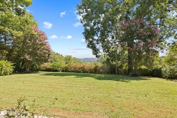 Knoxville, TN 37920,6617 Crescent DR