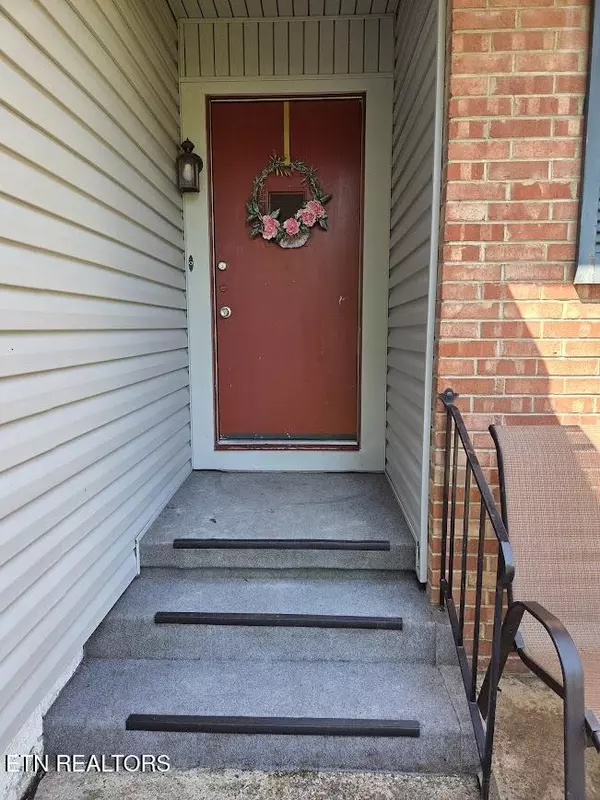 Oak Ridge, TN 37830,110 Kingsley Rd