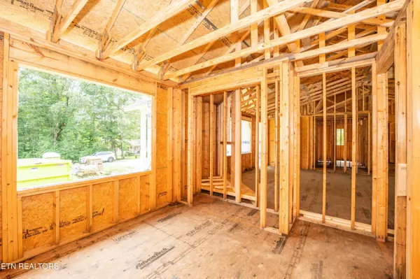 Crossville, TN 38558,114 Britton LN