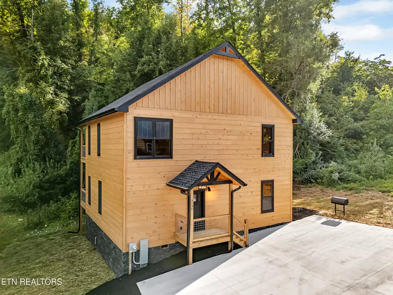 3139 Cherokee Vly DR, Sevierville, TN 37862