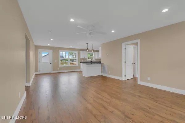 Doyle, TN 38559,206 Wilhite St