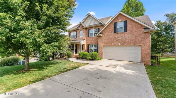 10336 Red Water LN, Knoxville, TN 37932