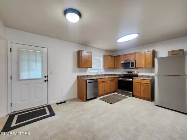 Strawberry Plains, TN 37871,703 Duvall CT