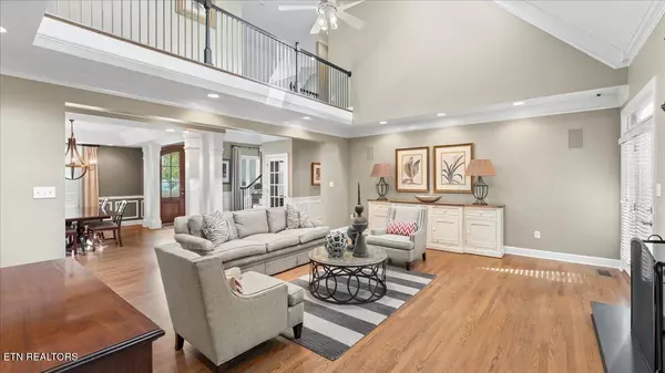 Knoxville, TN 37922,9101 Grey Pointe DR