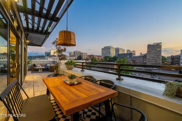 Knoxville, TN 37915,115 Willow Ave #500