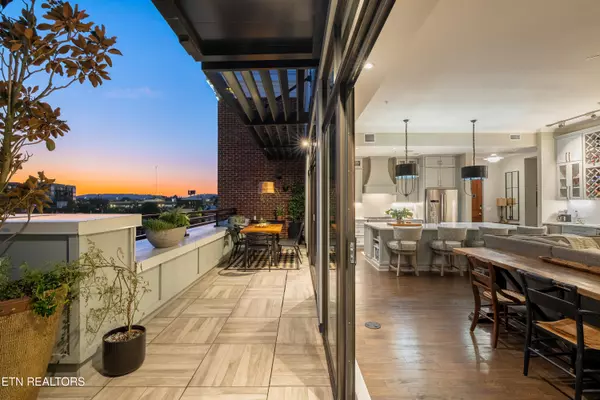 Knoxville, TN 37915,115 Willow Ave #500