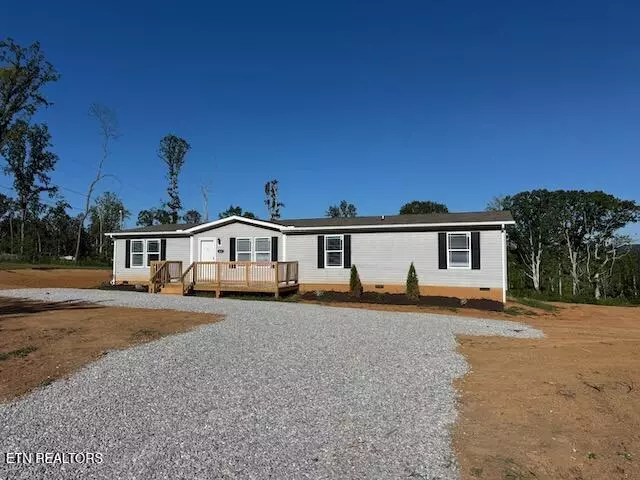 222 Community DR, Madisonville, TN 37354