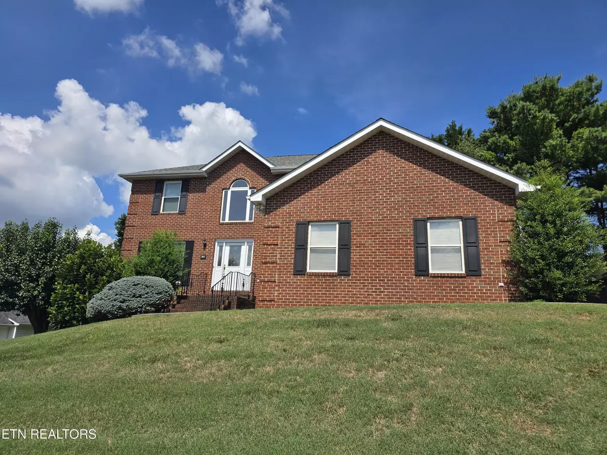 Maryville, TN 37803,1012 Sandy CT