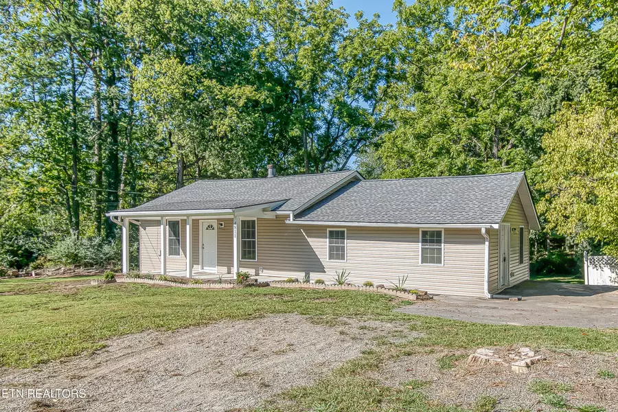 4811 Seminole Rd, Knoxville, TN 37918