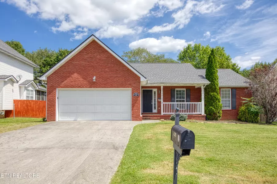 3500 Maple Valley LN, Knoxville, TN 37931