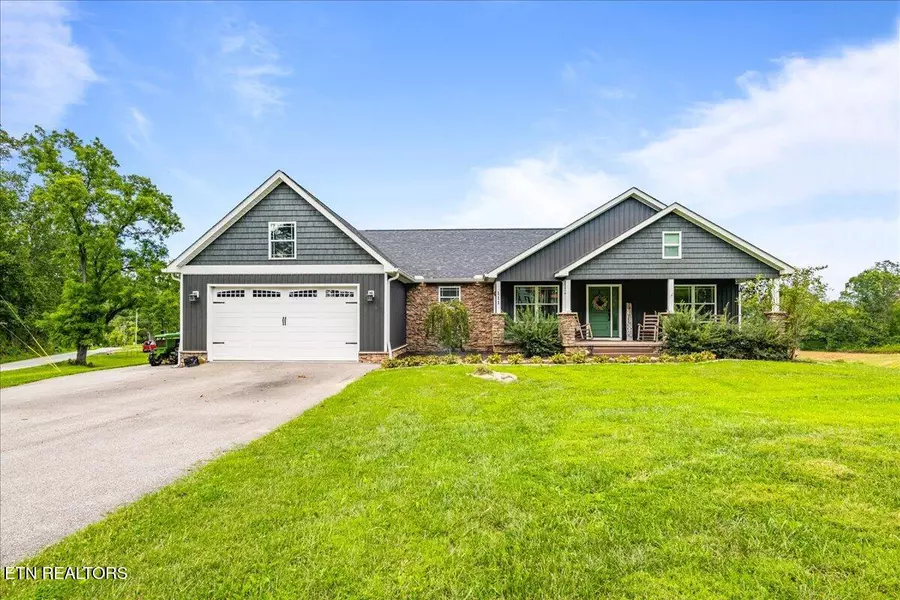 111 Mckinney Rd, Lafollette, TN 37766