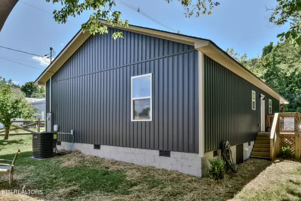 Rocky Top, TN 37769,412 3Rd St