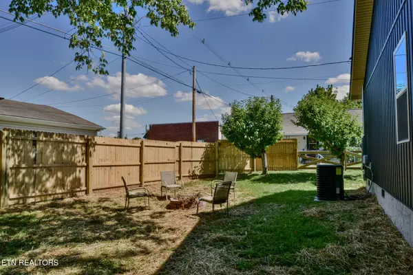 Rocky Top, TN 37769,412 3Rd St