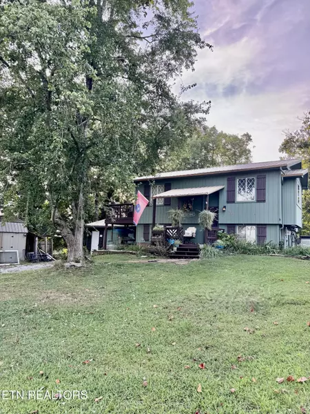 1407 Park LN, Sevierville, TN 37876