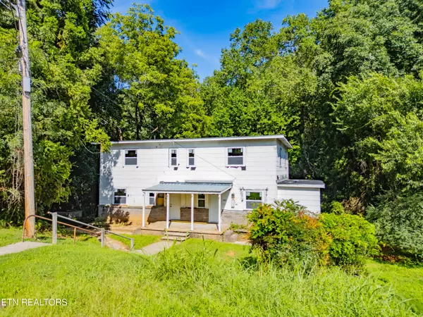 116 Hoyt LN, Oak Ridge, TN 37830