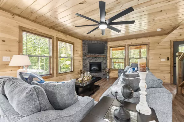 Sevierville, TN 37862,3194 Emerald Springs LOOP