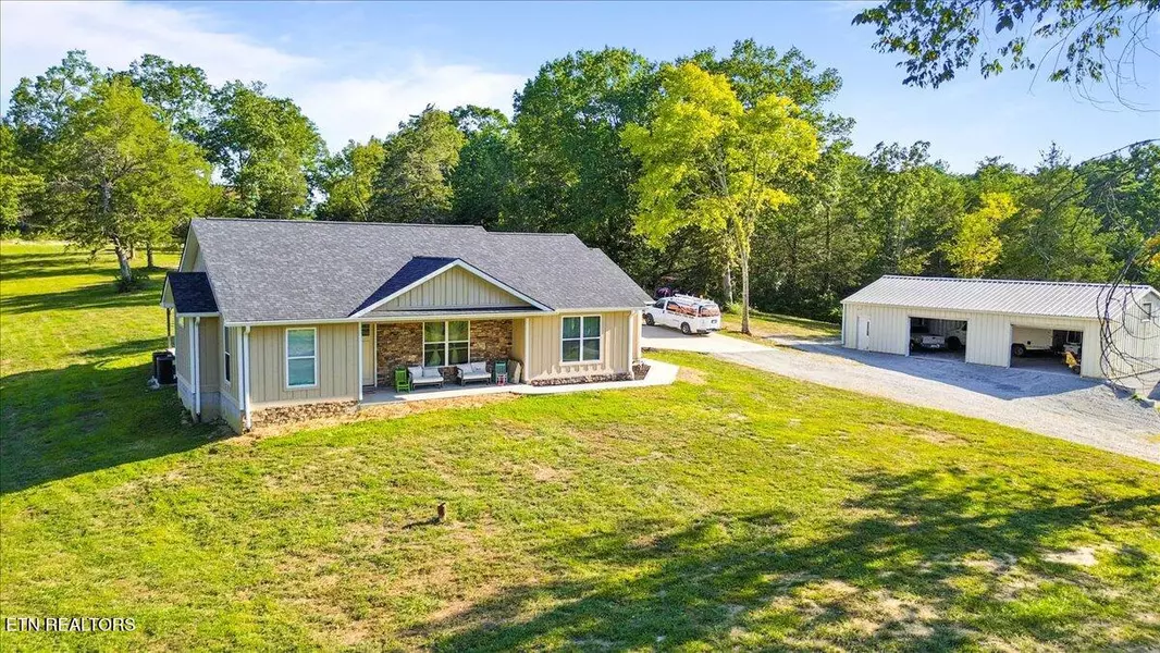 151 Angel LN, Lafollette, TN 37766