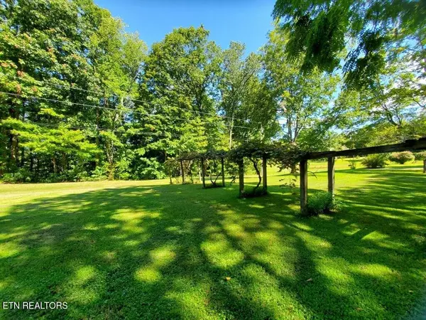 Winfield, TN 37892,439 Elvira LN