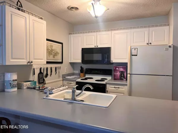 Crossville, TN 38558,6 Lakeshore CT #105