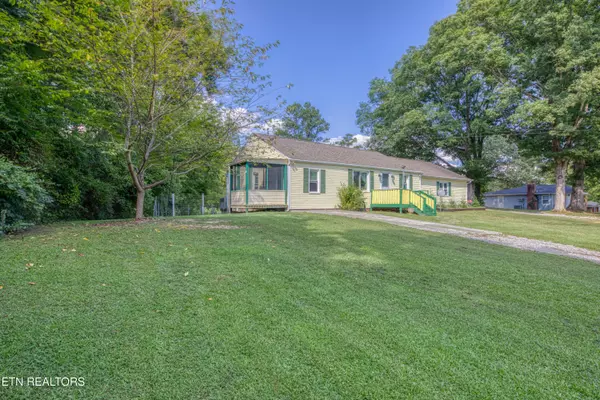 Knoxville, TN 37914,6621 Pine Grove Rd