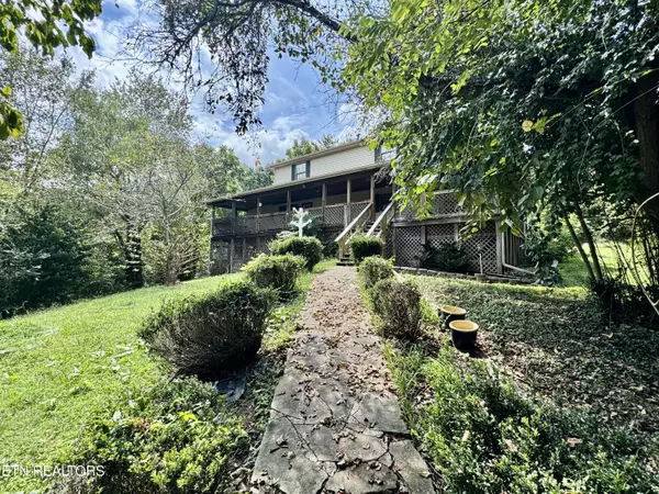 Walland, TN 37886,5506 Old Walland Hwy