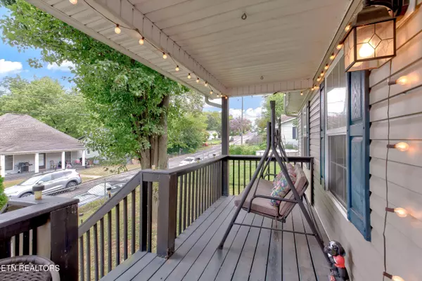 Knoxville, TN 37917,2006 Mccroskey Ave