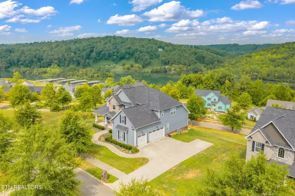 Oak Ridge, TN 37830,113 Sweetberry St