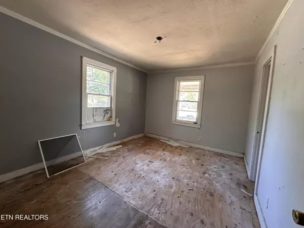 Jamestown, TN 38556,229 Rugby Ave