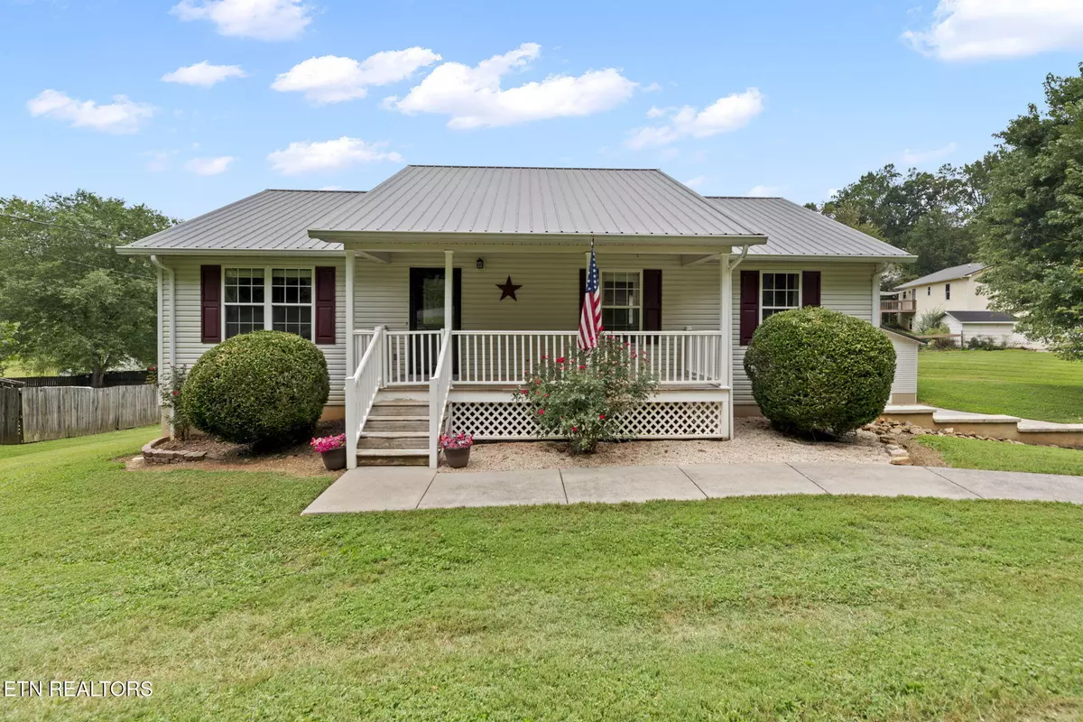 Clinton, TN 37716,111 Hendren LN
