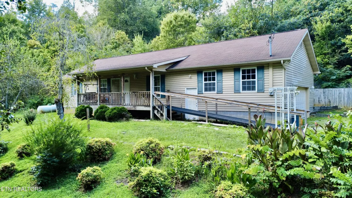 Walland, TN 37886,5508 Old Walland Hwy