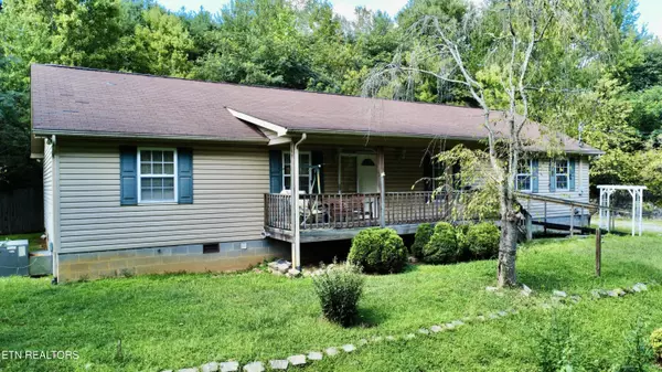 Walland, TN 37886,5508 Old Walland Hwy