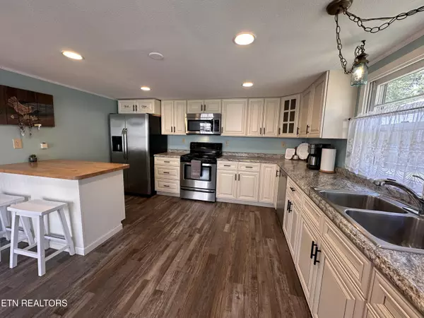 Jamestown, TN 38556,235 Rugby Ave