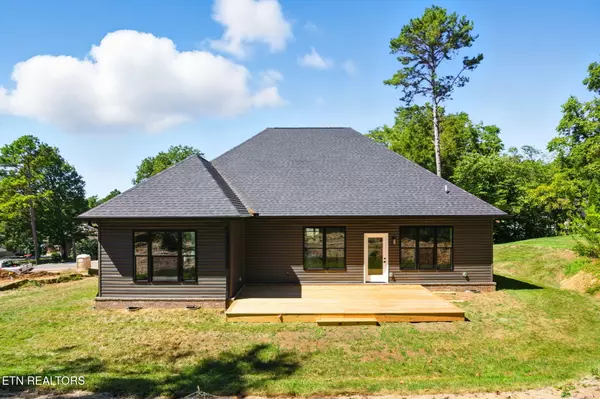 Loudon, TN 37774,121 Inagehi WAY