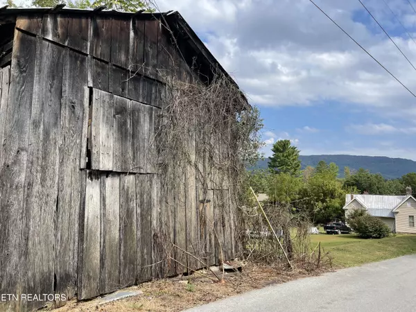 Harrogate, TN 37752,127 Carlyle Ave