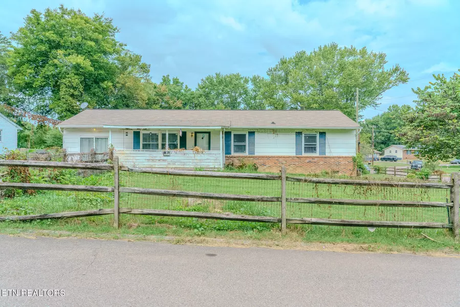 717 Birchbrook DR, Knoxville, TN 37918