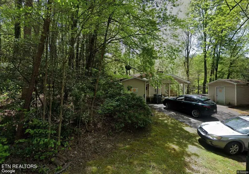 556 Ownby DR, Gatlinburg, TN 37738