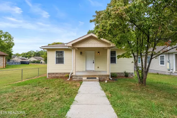 Knoxville, TN 37914,3825 Ivy Ave