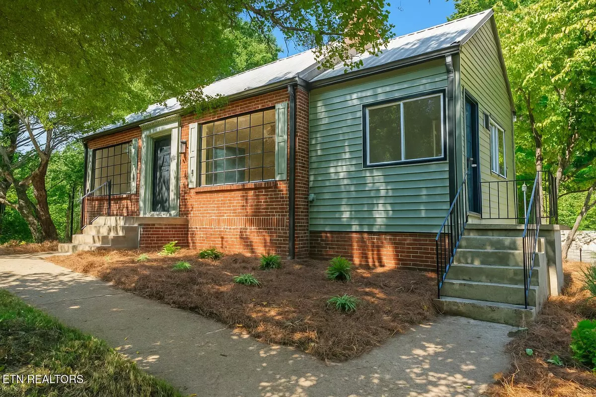 Knoxville, TN 37920,4802 Gwinfield DR