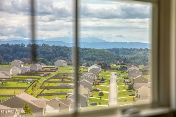 Louisville, TN 37777,3012 Sagegrass DR