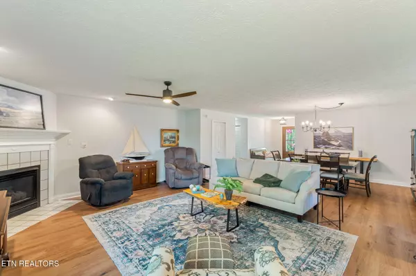 Maryville, TN 37804,4006 Floyd DR